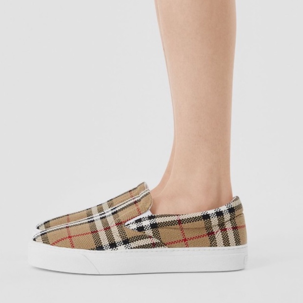 Burberry Check Latticed Cotton Espadrilles - Picture 4 of 17
